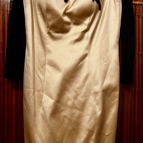 Dress formal knee-length used, size M