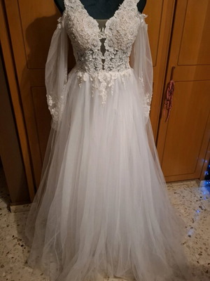 Boho wedding dress white with veil and storage bag, like new, sizes XS-S-M