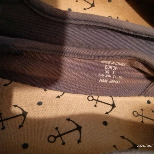 Set of 4 pairs of shoes used, size 39