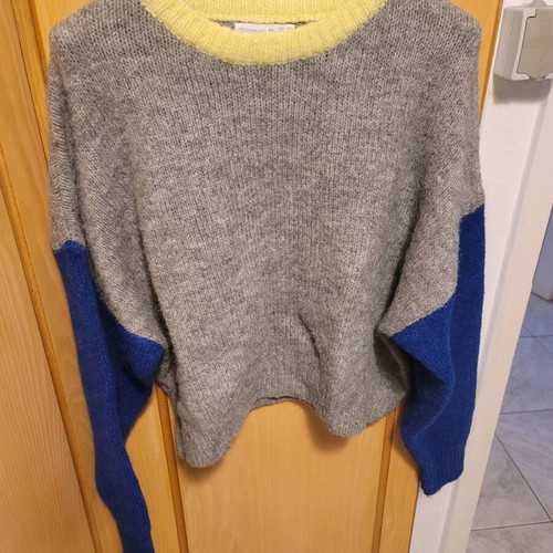 Crop pullover worn slightly, gray, size M