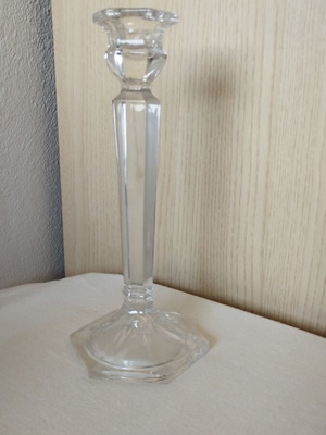 Γυάλινο κηροπήγιο σαν καινούργιο, ύψος 21εκ