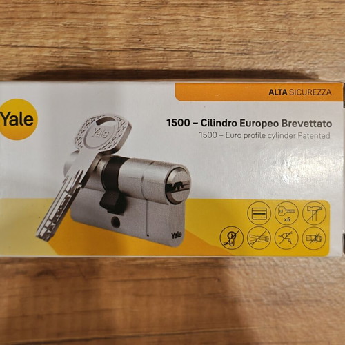 Yale Cylinder 1500 Break Secure new, with 5 security keys