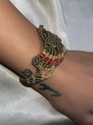 Macrame bracelet like new, multicolored and green