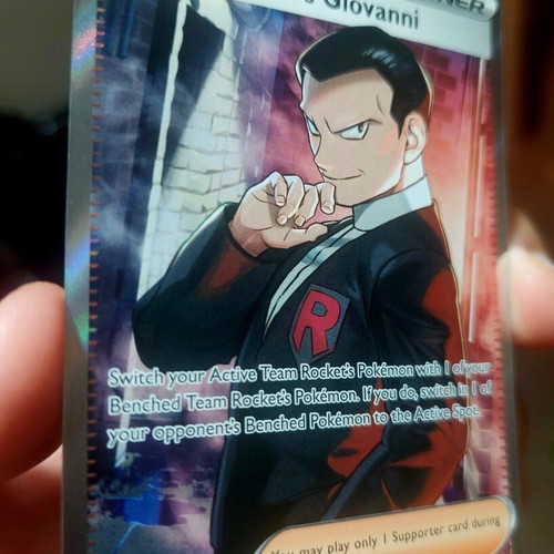 Team Rocket's Giovanni UR card new, Destined Rivals