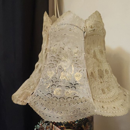 Porcelain Asian Art Japanese Lamp like new, large 80cm height