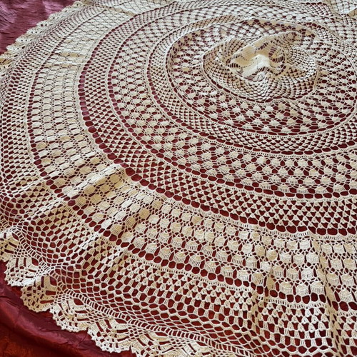 Round tablecloth 1.60cm diameter like new