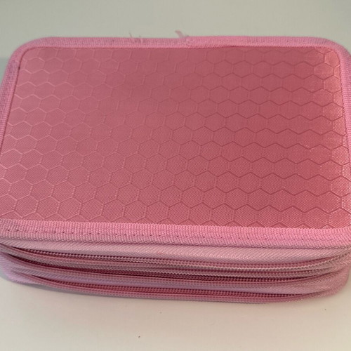 Girls' pencil case used for 70 markers or colored pencils
