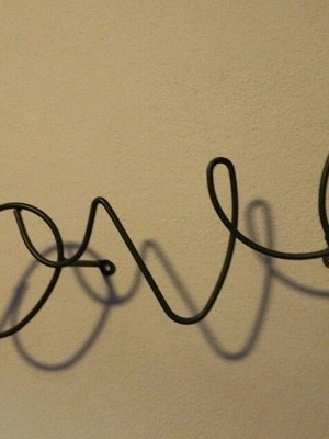 Metal wall decor LOVE used, black