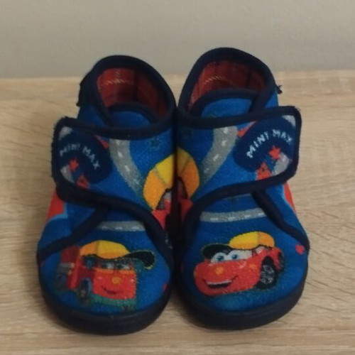 Mini Max Baby Shoes Size 21 Like New