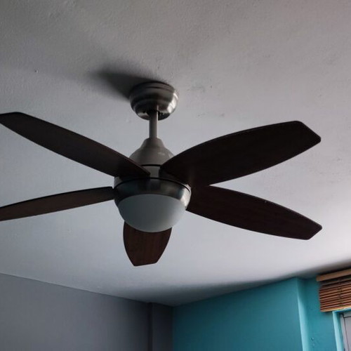 Ceiling fan with light and remote control, wooden blades, like new