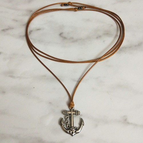 Men's chocolate pendant with anchor