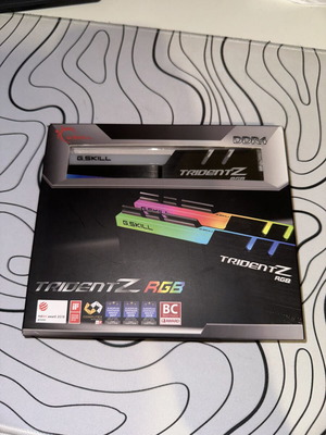 G.Skill Trident Z RGB 16GB DDR4 3000MHz CL16 κιτ μνήμης σαν καινούργιο