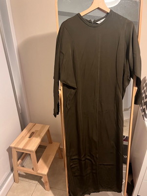 Zara oil dress new, size S, green