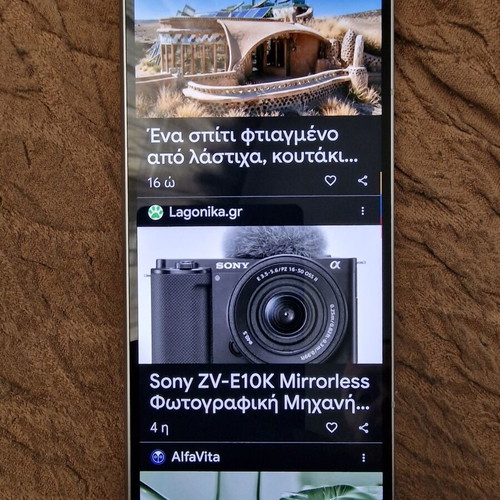 Samsung Galaxy Z Fold 6 12GB 1TB white used with cases
