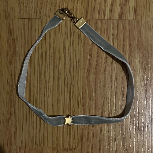 Choker gray with star like new