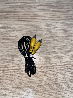Coaxial cable like new for analog to digital audio connection