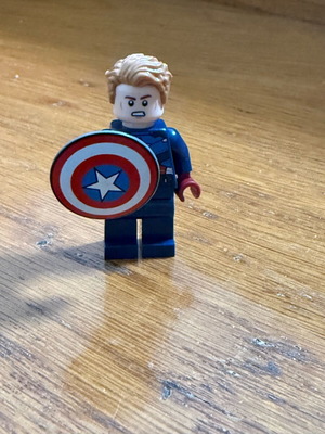 Lego Marvel Avengers Tower Captain America figure like new