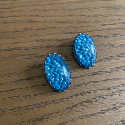 Set of 2 vintage clip-on earrings like new, blue and gold