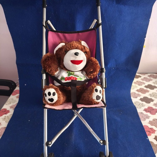 Toy stroller like new, lightweight and foldable