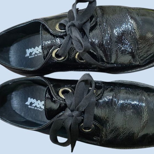 Anatomical shoes black leather patent no38 used