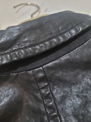 Blazer δερμάτινο DKNY σαν καινούργιο, μαύρο, μέγεθος Small