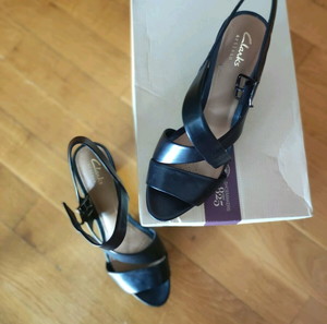 Δερμάτινα Πέδιλα Clarks ν.38