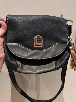 Charm & Shape bag like new