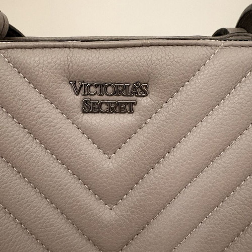 Victoria's Secret shoulder bag like new, large gray with inner pocket