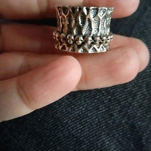 Ring used zinc alloy with unique design, size 6