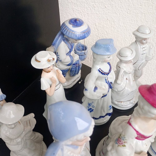 11 gilded decorative figurines, pack