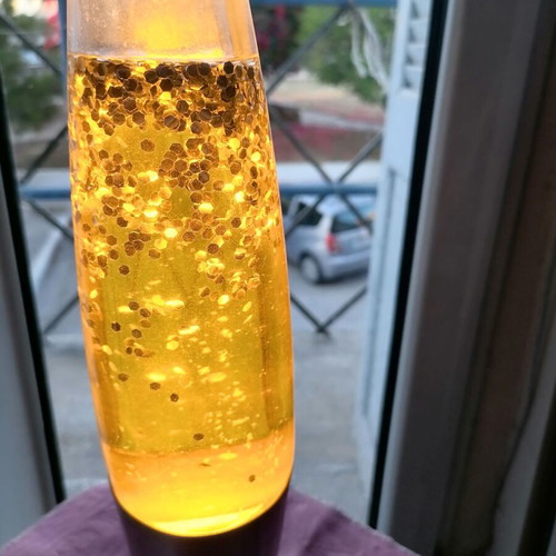 Led lava lamp yellow with silver effect, like new