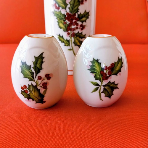 Oil and Salt and Pepper Set Christmas porcelain new, German