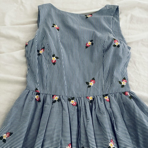Moutaki romantic dress 100% cotton like new with embroidery and belt