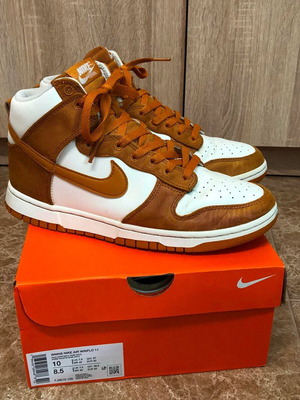Ανδρικά μπασκετικά παπούτσια Nike Dunk High μεταχειρισμένα, μέγεθος 42, άσπρο και καφέ