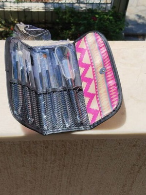Makeup brush set 7pcs with case new