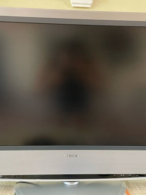 Sony Bravia 32” употребяван в добро състояние с дистанционно и декодер