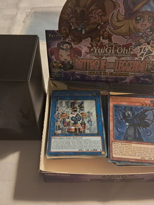 Yu-Gi-Oh! Cards 130 pieces with carrying box new