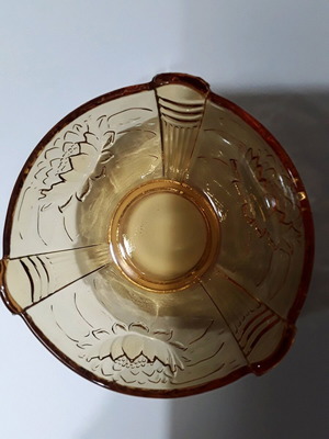 Bowl for ice cream and nuts, large and 5 small, like new
