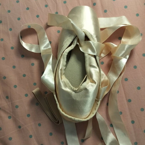 Bloch Amelie pointe shoes like new, size 5 1/2, ballet shoes