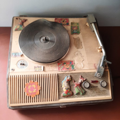 Vintage children's suitcase record player used, 1960s decor