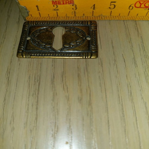 Bronze decorative piece like new for wooden construction lock