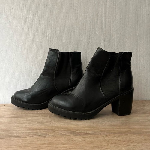 Black ankle boots used size 38