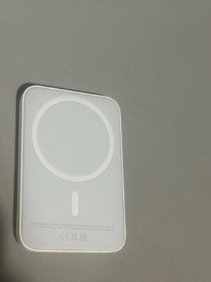 Apple MagSafe Power Bank σαν καινούργιο