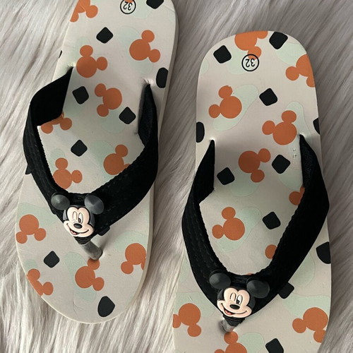 Disney Mickey Mouse flip flops new, size 32