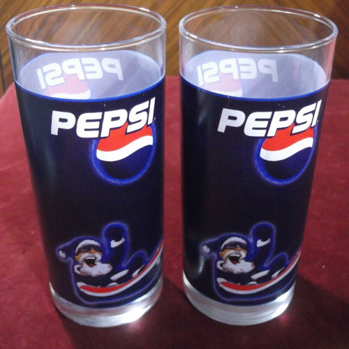 Pepsi glasses with Christmas decoration, set of 2, like new