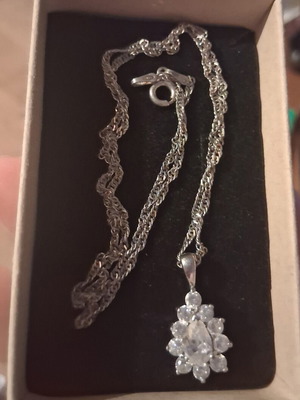 Rosette pendant necklace, platinum plated silver 925