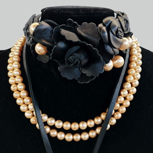 Two pearl necklaces like new, handmade leather chocker with flowers