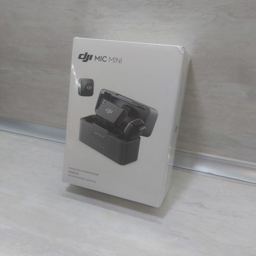 DJI Mic Mini 2 wireless microphone set with 2 TX, 1 RX and charging case