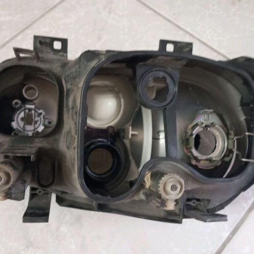 Volkswagen Golf 4 headlight front left like new