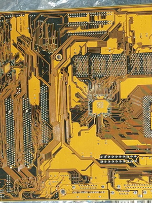 Vindage motherboard with Celeron processor and 3 memories